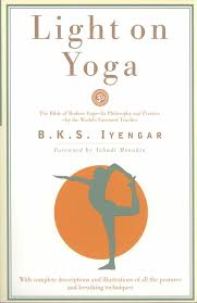 Ljus på Yoga: Den Moderna Yogans Bibel